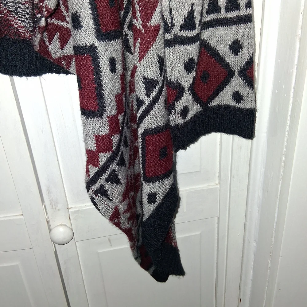 A Knitch Above Geometric Pattern Sweater Cardigan - Red and Black - Picture 2 of 8